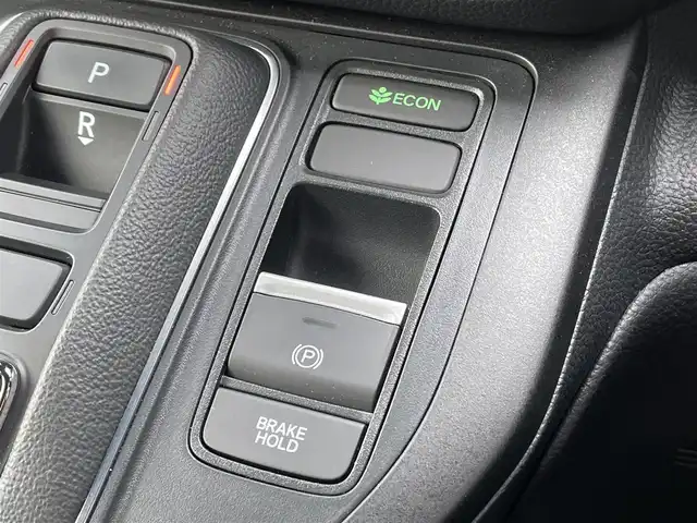 ホンダ ステップワゴン スパーダ eHEV 福岡県 2024(令6)年 0.8万km スーパープラチナグレーメタリック 純正11.4型SDナビ(フルセグTV/CD/DVD/BT)全方位モニターレーダークルコンホンダセンシングコーナーセンサー前後ドラレコBSM両側電動パワスラETCデジタルインナーミラーシートヒーターUSBポート電動リアゲート純正LEDヘッドライト純正16インチアルミホイール純正フロアマット