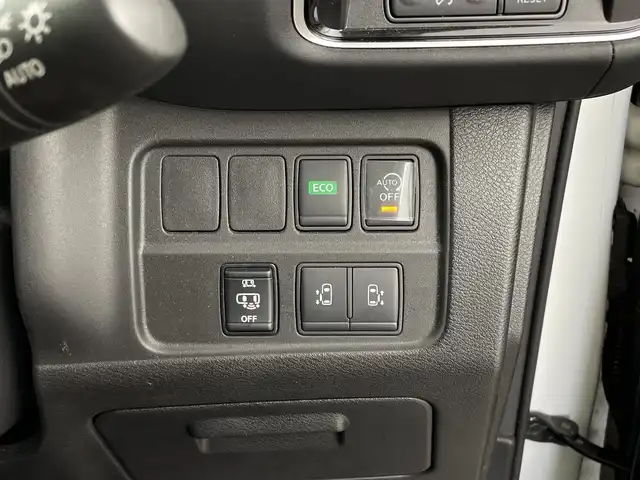日産 セレナ ハイウェイスター Vセレクション 鹿児島県 2017(平29)年 6.7万km ブリリアントホワイトパール 2トーン 純正SDナビ/（AM/FM/CD/DVD/Bluetooth）/フルセグテレビ/アラウンドビューモニター/クルーズコントロール/両側パワースライドドア /ETC/純正フロアマット/ドアバイザー/純正AW16インチ/オートライト/シートバックテーブル/スマートキー