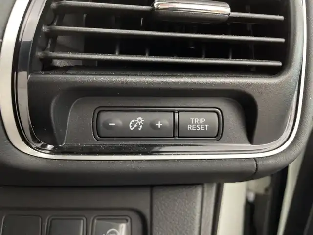 日産 セレナ ハイウェイスター Vセレクション 鹿児島県 2017(平29)年 6.7万km ブリリアントホワイトパール 2トーン 純正SDナビ/（AM/FM/CD/DVD/Bluetooth）/フルセグテレビ/アラウンドビューモニター/クルーズコントロール/両側パワースライドドア /ETC/純正フロアマット/ドアバイザー/純正AW16インチ/オートライト/シートバックテーブル/スマートキー