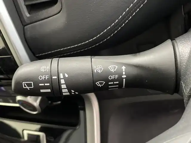 日産 セレナ ハイウェイスター Vセレクション 鹿児島県 2017(平29)年 6.7万km ブリリアントホワイトパール 2トーン 純正SDナビ/（AM/FM/CD/DVD/Bluetooth）/フルセグテレビ/アラウンドビューモニター/クルーズコントロール/両側パワースライドドア /ETC/純正フロアマット/ドアバイザー/純正AW16インチ/オートライト/シートバックテーブル/スマートキー