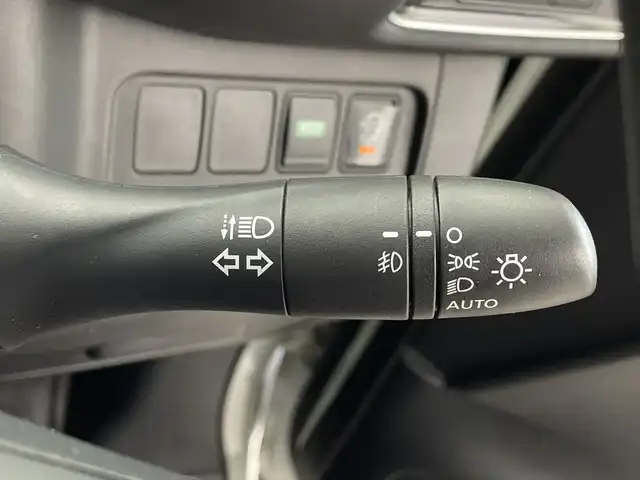 日産 セレナ ハイウェイスター Vセレクション 鹿児島県 2017(平29)年 6.7万km ブリリアントホワイトパール 2トーン 純正SDナビ/（AM/FM/CD/DVD/Bluetooth）/フルセグテレビ/アラウンドビューモニター/クルーズコントロール/両側パワースライドドア /ETC/純正フロアマット/ドアバイザー/純正AW16インチ/オートライト/シートバックテーブル/スマートキー