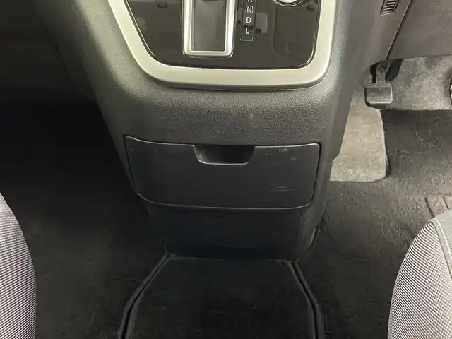 日産 セレナ ハイウェイスター Vセレクション 鹿児島県 2017(平29)年 6.7万km ブリリアントホワイトパール 2トーン 純正SDナビ/（AM/FM/CD/DVD/Bluetooth）/フルセグテレビ/アラウンドビューモニター/クルーズコントロール/両側パワースライドドア /ETC/純正フロアマット/ドアバイザー/純正AW16インチ/オートライト/シートバックテーブル/スマートキー