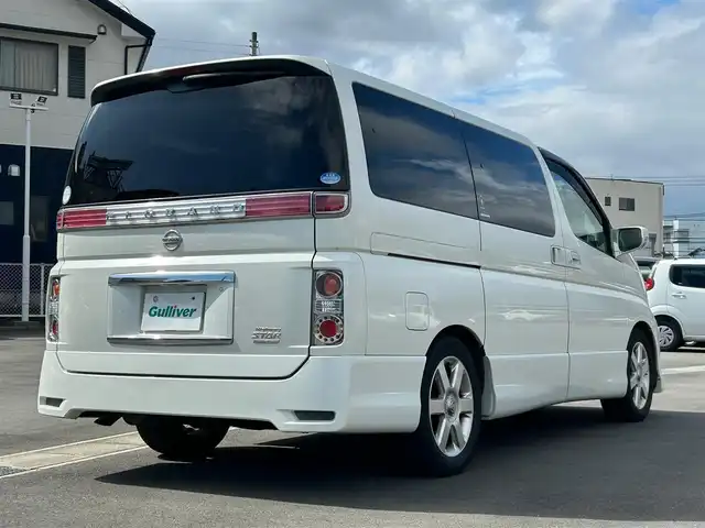 日産 エルグランド XL 静岡県 2007(平19)年 9.7万km 白 純正ＤＶＤナビ/後席モニター/バックカメラ/ＥＴＣ/ＴＶ/ダブルオートエアコン/両側パワースライドドア/ステップ/純正フロアマット/スペアキー１本/ウォークスルー/オートライト/パワーステアリング/パワーウィンドウ/３列シート/ABS