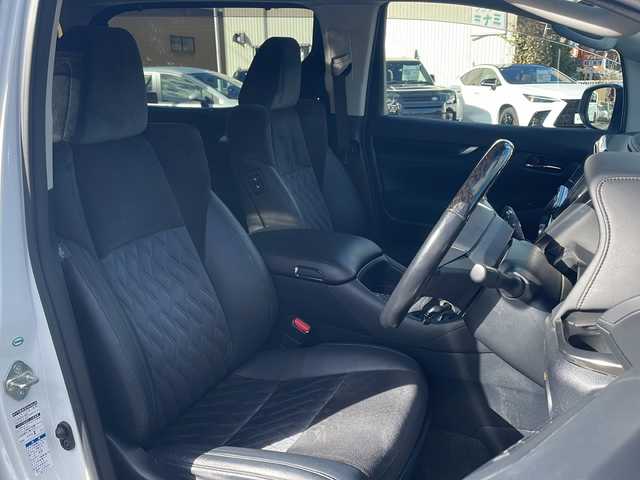 トヨタ ヴェルファイア Z Gエディション 道央・札幌 2016(平28)年 7.5万km ホワイトパールクリスタルシャイン 1オーナー/4WD/社外フリップダウンモニター/社外9型SDナビ/フルセグTV/【CD/DVD/Bluetooth】/バックカメラ/ETC/ドライブレコーダー/クルーズコントロール/ステアリングヒーター/両側パワースライドドア/パワーバックドア/ハーフレザーシート/1列目/2列目パワーシート/オートライト/LEDヘッドランプ/LEDフロントフォグランプ/235/50R18インチ純正AW/プッシュスタート/スマートキー/スペアキー/フロアマット