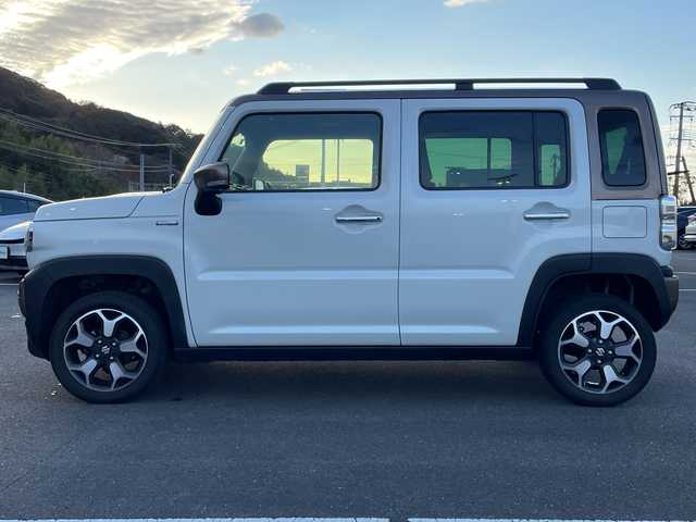 スズキ ハスラー Jスタイル Ⅱ 佐賀県 2022(令4)年 3.1万km ピュアホワイトパール/ウッディブラウン2トーンルーフ 純正8インチナビゲーション(Bluetooth/フルセグ/CD/DVD/)/アダクティブクルーズコントロール/バックカメラ/社外ドライブレコーダー(ZDR-015)/ETC/前席シートヒーター/後方コーナーセンサー/ルーフレール/衝突被害軽減装置/誤発進抑制/車線逸脱警報/純正15インチアルミホイール/LEDヘッドライト/フォグランプ/スマートキー
