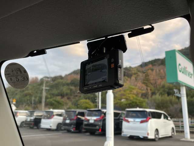 スズキ ハスラー Jスタイル Ⅱ 佐賀県 2022(令4)年 3.1万km ピュアホワイトパール/ウッディブラウン2トーンルーフ 純正8インチナビゲーション(Bluetooth/フルセグ/CD/DVD/)/アダクティブクルーズコントロール/バックカメラ/社外ドライブレコーダー(ZDR-015)/ETC/前席シートヒーター/後方コーナーセンサー/ルーフレール/衝突被害軽減装置/誤発進抑制/車線逸脱警報/純正15インチアルミホイール/LEDヘッドライト/フォグランプ/スマートキー