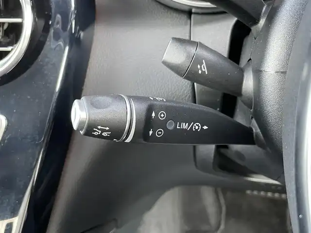 メルセデス・ベンツ ＧＬＣ２２０ d 4マチックスポーツ 本革 石川県 2018(平30)年 4.9万km 黒 アクティブステアリングアシスト/レーンキープアシスト/３６０°カメラ/HUD/BSM/アクティブブレーキアシスト/アテンションアシスト