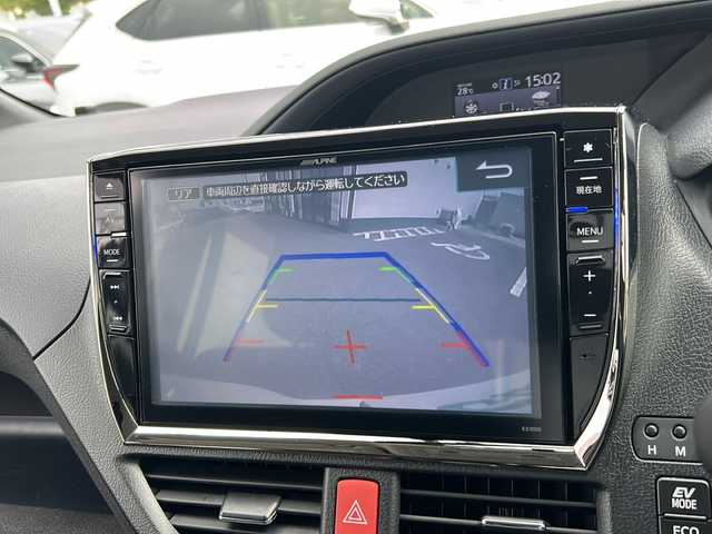 トヨタ ノア ハイブリッド G 大阪府 2015(平27)年 6.4万km ホワイトパールクリスタルシャイン ワンオーナー　アルパイン１０型ナビ　CD DVD BT HDMI SD フルセグTV アルパインフリップダウンモニター　バックカメラ　　両側パワースライドドア　　純正エンジンスターター　ドラレコ　　前席シートヒーター　　ビルトインＥＴＣ　置くだけ充電　LEDオートライト　社外AWスタッドレス４本積み込み