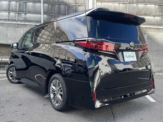 トヨタ アルファード Z 愛知県 2023(令5)年 3.2万km ブラック ワンオーナー/スペアタイヤ/置くだけ充電/純正14インチディスプレイオーディオ+ナビ/フルセグTV・Bluetooth・USB・HDMI/トヨタセーフティセンス/・プリクラッシュセーフティ/・レーントレーシングアシスト/・レーンディパーチャーアラート/・全車速追従機能付レーダークルーズコントロール/・アダプティブハイビームアシスト/・ロードサインアシスト/・ドライバー異常時対応システム/・プロアクティブドライビングアシスト/・発進遅れ告知機能/ブラインドスポットモニター/前席、二列目パワーシート（運転席メモリ機能付き）/前席、二列目シートヒーター/エアシート/両側パワースライドドア/パワーバックドア/ETC2.0/前後ドライブレコーダー（TZ-DR210）/AC100V/社外フロアマット/取扱説明書/保証書/スペアスマートキー/ディーラー点検整備記録 1ヶ月 6ヶ月 R6 R7