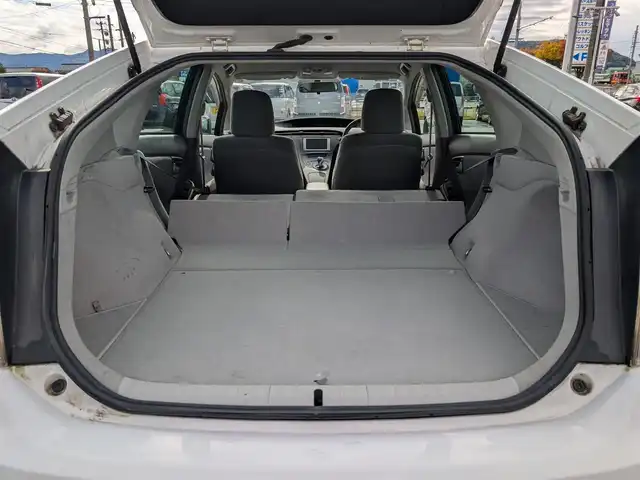 トヨタ プリウス L 福井県 2009(平21)年 10.3万km スーパーホワイトⅡ 純正メモリナビ/AM/FM/ワンセグ/BT/CD/バックカメラ/アイドリングストップ/横滑り防止装置/盗難防止装置/ETC/純正フロアマット/ダブル＋サイドエアバッグ/カーテンエアバッグ/オートライト/スマートキー/純正ホイルキャップ