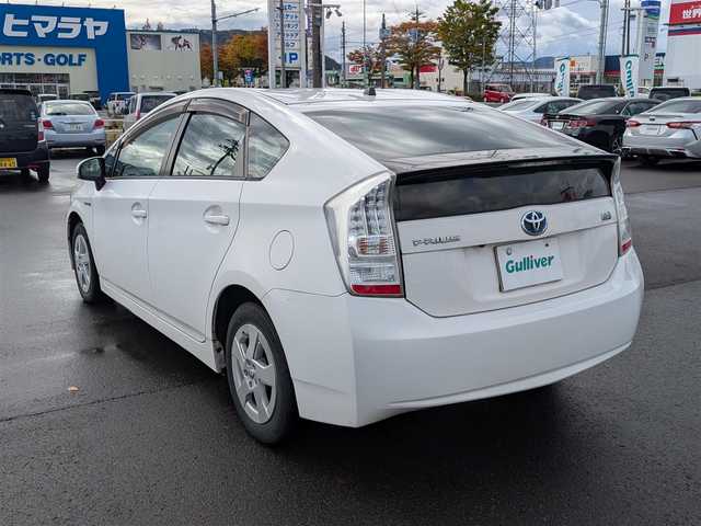 トヨタ プリウス L 福井県 2009(平21)年 10.3万km スーパーホワイトⅡ 純正メモリナビ/AM/FM/ワンセグ/BT/CD/バックカメラ/アイドリングストップ/横滑り防止装置/盗難防止装置/ETC/純正フロアマット/ダブル＋サイドエアバッグ/カーテンエアバッグ/オートライト/スマートキー/純正ホイルキャップ
