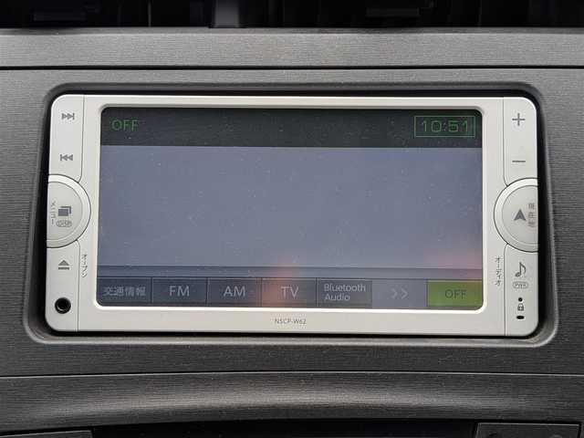 トヨタ プリウス L 福井県 2009(平21)年 10.3万km スーパーホワイトⅡ 純正メモリナビ/AM/FM/ワンセグ/BT/CD/バックカメラ/アイドリングストップ/横滑り防止装置/盗難防止装置/ETC/純正フロアマット/ダブル＋サイドエアバッグ/カーテンエアバッグ/オートライト/スマートキー/純正ホイルキャップ