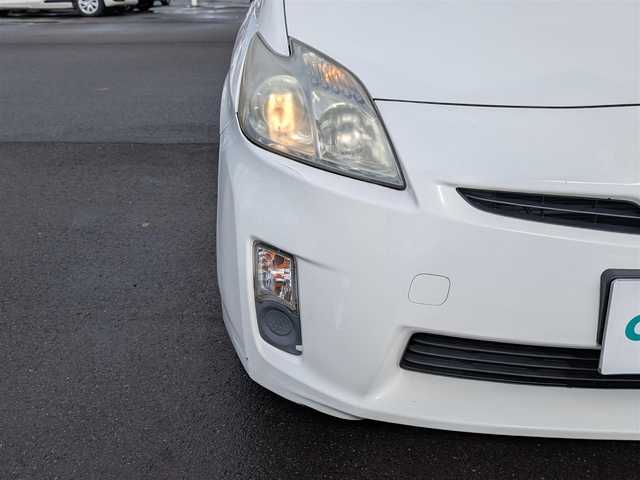 トヨタ プリウス L 福井県 2009(平21)年 10.3万km スーパーホワイトⅡ 純正メモリナビ/AM/FM/ワンセグ/BT/CD/バックカメラ/アイドリングストップ/横滑り防止装置/盗難防止装置/ETC/純正フロアマット/ダブル＋サイドエアバッグ/カーテンエアバッグ/オートライト/スマートキー/純正ホイルキャップ