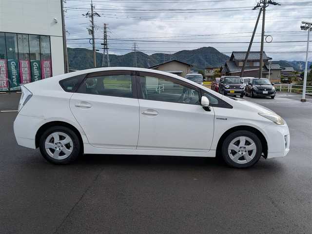 トヨタ プリウス L 福井県 2009(平21)年 10.3万km スーパーホワイトⅡ 純正メモリナビ/AM/FM/ワンセグ/BT/CD/バックカメラ/アイドリングストップ/横滑り防止装置/盗難防止装置/ETC/純正フロアマット/ダブル＋サイドエアバッグ/カーテンエアバッグ/オートライト/スマートキー/純正ホイルキャップ