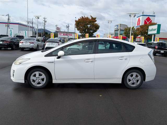 トヨタ プリウス L 福井県 2009(平21)年 10.3万km スーパーホワイトⅡ 純正メモリナビ/AM/FM/ワンセグ/BT/CD/バックカメラ/アイドリングストップ/横滑り防止装置/盗難防止装置/ETC/純正フロアマット/ダブル＋サイドエアバッグ/カーテンエアバッグ/オートライト/スマートキー/純正ホイルキャップ