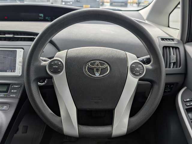 トヨタ プリウス L 福井県 2009(平21)年 10.3万km スーパーホワイトⅡ 純正メモリナビ/AM/FM/ワンセグ/BT/CD/バックカメラ/アイドリングストップ/横滑り防止装置/盗難防止装置/ETC/純正フロアマット/ダブル＋サイドエアバッグ/カーテンエアバッグ/オートライト/スマートキー/純正ホイルキャップ