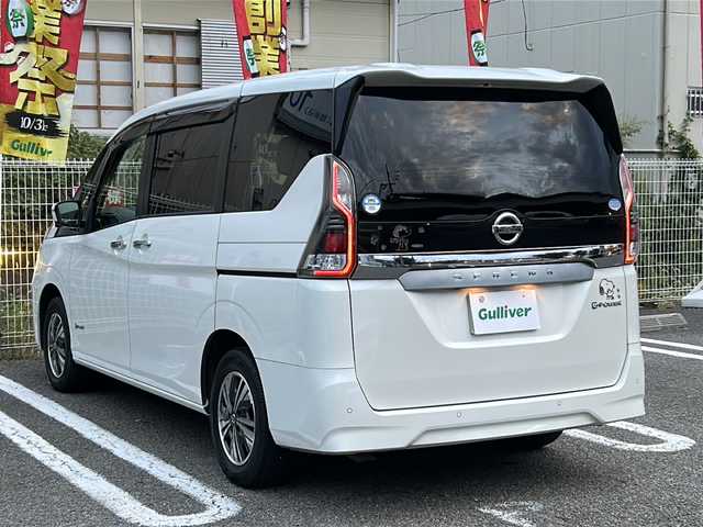 日産 セレナ e－パワー XV 兵庫県 2021(令3)年 3.2万km ブリリアントホワイトパール ワンオーナー/純正10インチナビ/CD/DVD/Bluetooth/フルセグTV/Blu-ray/HDMI/セーフティパックB/プロパイロット/インテリジェントルームミラー/インテリジェントアラウンドビューモニター/電動パーキングブレーキ/オートブレーキホールド/ヒーター付ドアミラー/サイド、カーテンエアバック/ふらつき警報/両側パワースライドドア/ビルトインETC/純正15インチAW/保証書/取説/スペアキー