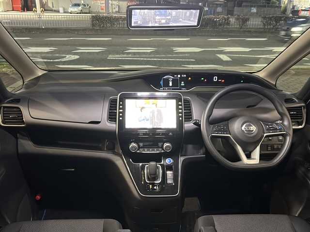 日産 セレナ e－パワー XV 兵庫県 2021(令3)年 3.2万km ブリリアントホワイトパール ワンオーナー/純正10インチナビ/CD/DVD/Bluetooth/フルセグTV/Blu-ray/HDMI/セーフティパックB/プロパイロット/インテリジェントルームミラー/インテリジェントアラウンドビューモニター/電動パーキングブレーキ/オートブレーキホールド/ヒーター付ドアミラー/サイド、カーテンエアバック/ふらつき警報/両側パワースライドドア/ビルトインETC/純正15インチAW/保証書/取説/スペアキー