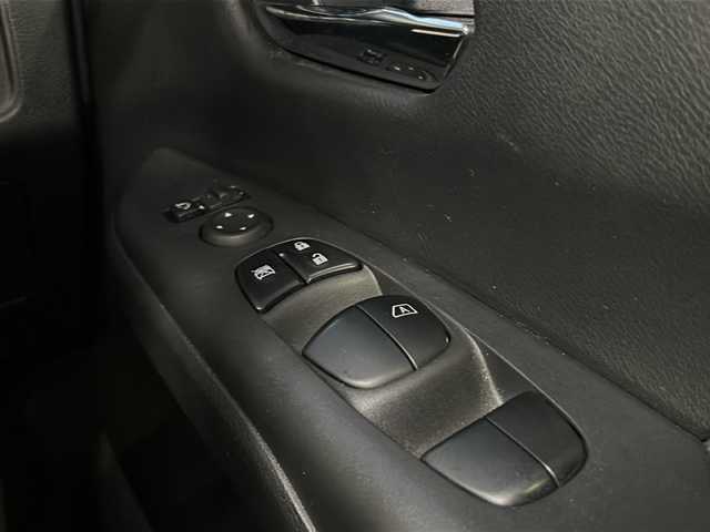 日産 セレナ e－パワー XV 兵庫県 2021(令3)年 3.2万km ブリリアントホワイトパール ワンオーナー/純正10インチナビ/CD/DVD/Bluetooth/フルセグTV/Blu-ray/HDMI/セーフティパックB/プロパイロット/インテリジェントルームミラー/インテリジェントアラウンドビューモニター/電動パーキングブレーキ/オートブレーキホールド/ヒーター付ドアミラー/サイド、カーテンエアバック/ふらつき警報/両側パワースライドドア/ビルトインETC/純正15インチAW/保証書/取説/スペアキー