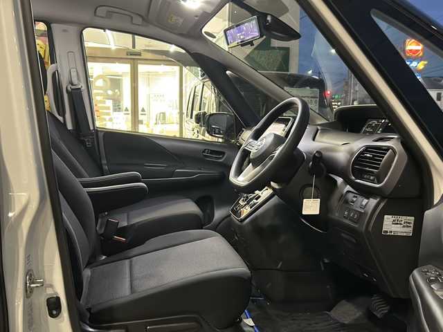 日産 セレナ e－パワー XV 兵庫県 2021(令3)年 3.2万km ブリリアントホワイトパール ワンオーナー/純正10インチナビ/CD/DVD/Bluetooth/フルセグTV/Blu-ray/HDMI/セーフティパックB/プロパイロット/インテリジェントルームミラー/インテリジェントアラウンドビューモニター/電動パーキングブレーキ/オートブレーキホールド/ヒーター付ドアミラー/サイド、カーテンエアバック/ふらつき警報/両側パワースライドドア/ビルトインETC/純正15インチAW/保証書/取説/スペアキー