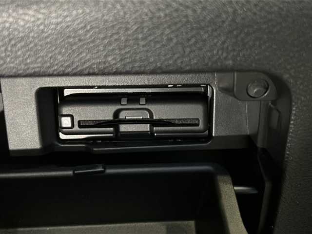 日産 セレナ e－パワー XV 兵庫県 2021(令3)年 3.2万km ブリリアントホワイトパール ワンオーナー/純正10インチナビ/CD/DVD/Bluetooth/フルセグTV/Blu-ray/HDMI/セーフティパックB/プロパイロット/インテリジェントルームミラー/インテリジェントアラウンドビューモニター/電動パーキングブレーキ/オートブレーキホールド/ヒーター付ドアミラー/サイド、カーテンエアバック/ふらつき警報/両側パワースライドドア/ビルトインETC/純正15インチAW/保証書/取説/スペアキー