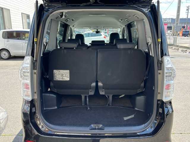 トヨタ ヴォクシー ZS 煌Z 青森県 2013(平25)年 10万km ブラック 純正HDDナビ（フルセグ/BlueTooth）/社外スタッドレスタイヤ積込/両側パワースライドドア/バックカメラ/スマートキー/キセノンヘッドライト/ハーフレザーシート/8人乗り/MTモード/保証書/取扱説明書/ナビ説明書