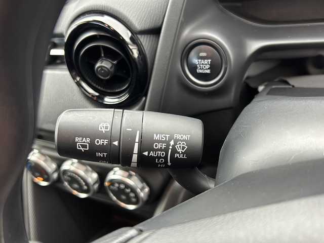 マツダ マツダ２ 15S スマートエディション 宮城県 2022(令4)年 3.3万km スノーフレイクホワイトパールマイカ 4WD/純正ナビ(AM/FM/BT)/全方位モニター/i-ACTIVSENSE　/　・スマートシティブレーキサポート /　・車線逸脱警報システム /　・横滑り防止装置 /　・ブラインドスポットモニタ /ステアリングスイッチ /ETC /LEDライト /オートライト /プッシュスタート /社外アルミホイール/社外フロアマット