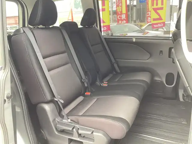 日産 セレナ ハイウェイスター 京都府 2016(平28)年 4.2万km ブリリアントシルバー ワンオーナー/禁煙/車検：令和7年12月14日/純正ナビ8インチ（MM516D-L)/フルセグTV/フリップダウンモニター/両側パワースライドドア/アラウンドビューモニター/BluetoothCD DVD/ETC/クルーズコントロール/LEDヘッドライト/フロントフォグライト/取扱説明書/新車保証書/スペアインテリジェントキー