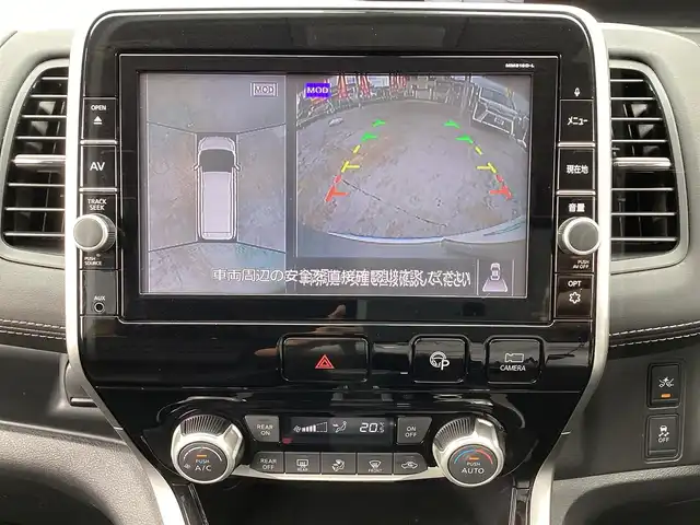 日産 セレナ ハイウェイスター 京都府 2016(平28)年 4.2万km ブリリアントシルバー ワンオーナー/禁煙/車検：令和7年12月14日/純正ナビ8インチ（MM516D-L)/フルセグTV/フリップダウンモニター/両側パワースライドドア/アラウンドビューモニター/BluetoothCD DVD/ETC/クルーズコントロール/LEDヘッドライト/フロントフォグライト/取扱説明書/新車保証書/スペアインテリジェントキー
