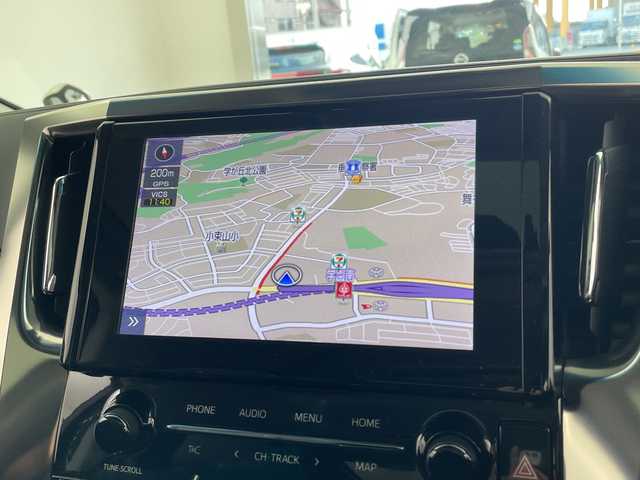 トヨタ アルファード S Cパッケージ 兵庫県 2021(令3)年 2.6万km ホワイトパールクリスタルシャイン ・Wサンルーフ/・社外エアロ/・社外4本出しマフラー/・ダウンサス/・トヨタセーフティーセンス/・プリクラッシュセーフティ/・レーントレーシングアシスト/・クリアランスソナー/・パーキングサポートブレーキ/・リヤクロストラフィックアラート/・BSM/・ロードサインアシスト/・ナノイー/・レーダークルーズコントロール/・オートマチックハイビーム/・純正9型ナビ＆フルセグ＆BT＆USB＆DVD/・バックカメラ/・純正12.1型フリップダウンモニター/・両側パワースライドドア/・パワーバックドア/・ビルトインETC2.0/・ステアリングヒーター/・ステアリングリモコン/・デジタルインナーミラー/・社外前後ドライブレコーダー/・合皮シート/・前席シートヒーター/・前席シートベンチレーション/・運転席メモリーシート/・2列目オットマン/・助手席オットマン/・3眼LEDヘッドライト/・フォグ/・オートライト/・スマートキー/・スペアキー/・プッシュスタート/・電子パーキング/・オートホールド/・純正18インチアルミホイール