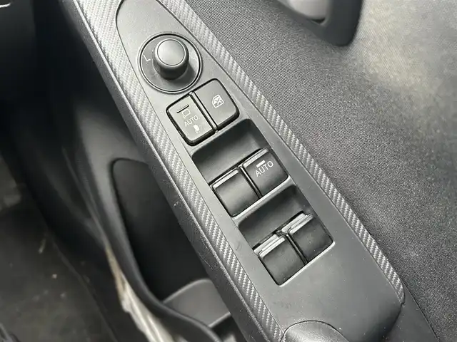 マツダ デミオ 13S 新潟県 2016(平28)年 6.3万km マシーングレープレミアムM 純正ナビ【フルセグTV/FM・AM/BT】/アイドリングストップ/衝突軽減/シートヒーター/ETC/オートライト/スマートキー/プッシュスタート/ステアリングスイッチ/サマータイヤ付き