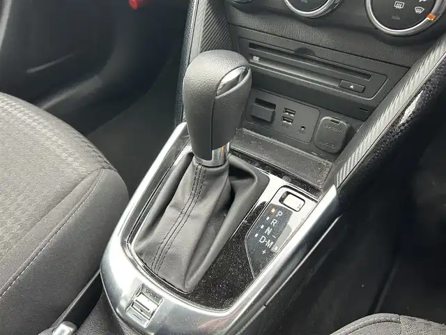 マツダ デミオ 13S 新潟県 2016(平28)年 6.3万km マシーングレープレミアムM 純正ナビ【フルセグTV/FM・AM/BT】/アイドリングストップ/衝突軽減/シートヒーター/ETC/オートライト/スマートキー/プッシュスタート/ステアリングスイッチ/サマータイヤ付き