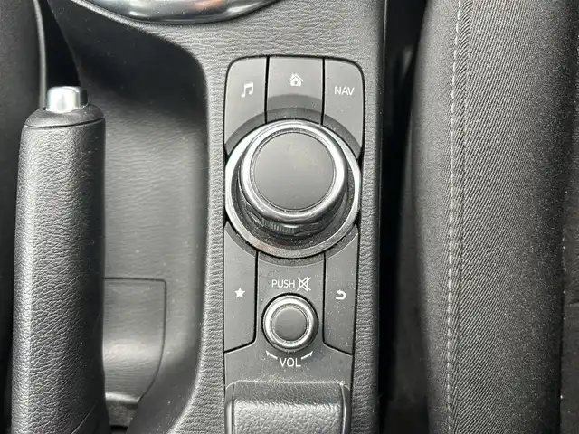 マツダ デミオ 13S 新潟県 2016(平28)年 6.3万km マシーングレープレミアムM 純正ナビ【フルセグTV/FM・AM/BT】/アイドリングストップ/衝突軽減/シートヒーター/ETC/オートライト/スマートキー/プッシュスタート/ステアリングスイッチ/サマータイヤ付き