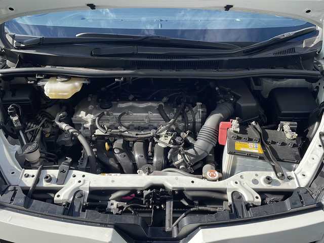 トヨタ ヴォクシー ZS 煌Ⅲ 京都府 2021(令3)年 6.5万km ホワイトパールクリスタルシャイン モデリスタエアロ　純正１０インチナビ　フルセグ　Ｂｌｕｅｔｏｏｔｈオーディオ　ＤＶＤ再生　バックカメラ　プリクラッシュセーフティ　クルーズコントロール　両側パワースライド　ＬＥＤヘッドライト　禁煙車