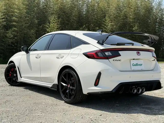 ホンダ シビック タイプR 兵庫県 2025(令7)年 0.3万km チャンピオンシップホワイト ワンオーナー/純正ナビ/フルセグテレビ/バックモニター/純正19インチアルミホイール/専用フロントスポイラー/オートハイビーム/ブラインドスポットモニター/ETC2.0/レーダークルーズコントロール＆レーンアシスト/専用フロアマット