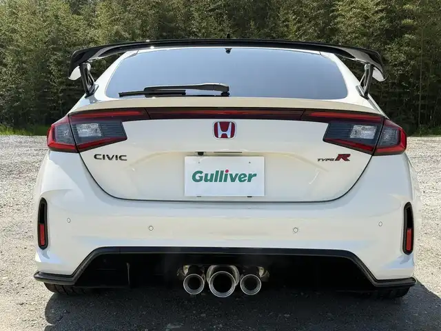 ホンダ シビック タイプR 兵庫県 2025(令7)年 0.3万km チャンピオンシップホワイト ワンオーナー/純正ナビ/フルセグテレビ/バックモニター/純正19インチアルミホイール/専用フロントスポイラー/オートハイビーム/ブラインドスポットモニター/ETC2.0/レーダークルーズコントロール＆レーンアシスト/専用フロアマット
