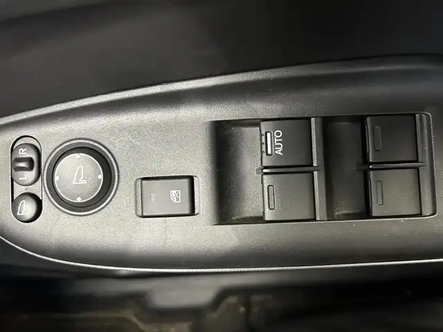 ホンダ フィット 13G L ホンダセンシング 鹿児島県 2018(平30)年 1.1万km プレミアムホワイトパールⅡ 社外オーディオ/Honda SENSING/　・衝突軽減ブレーキ/　・アダプティブクルーズコントロール/　・誤発進抑制機能/　・歩行者事故低減ステアリング/　・ＬＫＡＳ/　・先行車発進お知らせ機能/　・標識認識機能/電動格納ミラー/ＬＥＤヘッドライト/フォグライト/オートライト