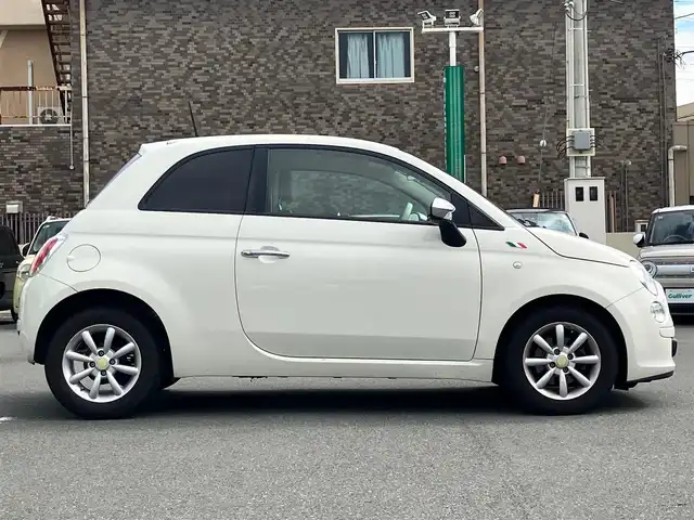 フィアット ５００ フィオーレローザ 静岡県 2014(平26)年 5.7万km 白 SDナビ(CD/DVD/BT/フルセグ)/バックカメラ/ETC/ドライブレコーダー/パワーステアリング/パワーウィンドウ/リモコンキー/マニュアルエアコン/純正フロアマット/純正アルミホイール/ABS/横滑り防止装置/ハロゲン/W+サイドエアバッグ