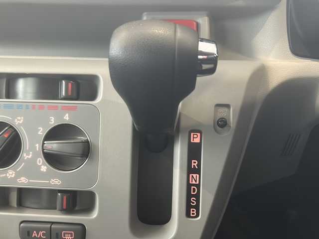 ダイハツ ミラ イース X リミテッド SAⅢ 長野県 2020(令2)年 2.7万km ファイアークォーツレッドM 4WD/社外メモリナビ（型番：CN-BR300B）/・SD/・CD/・BT/バックカメラ/クリアランスソナー/衝突被害軽減システム/コーナーセンサー（前後）/LEDヘッドライト/オートマチックハイビーム/アイドリングストップ/横滑り防止/ETC/純正フロアマット/サマータイヤ積み込み/保証書/取扱説明書