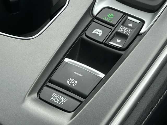 ホンダ アコード EX 千葉県 2020(令2)年 1.6万km ルナシルバーM 禁煙車/ワンオーナー/純正internavi PremiumClub/フルセグTV/Bluetooth/USB接続/バックカメラ/前後ドライブレコーダー/ETC/サンルーフ/メモリ付きパワーシート/ドライビングポジションシステム/シートヒーター/レザーシート/サンルーフ/純正18インチアルミホイール/純正フロアマット/レーダークルーズコントロール/ヘッドアップディスプレイ/ブラインドスポットモニター/標識認識機能/レーンキープアシスト/誤発信抑制機能/後方誤発信抑制機能/衝突被害軽減ブレーキ/ブレーキホールド/サイドバイザー/カーテンエアバック/電動格納ウィンカーミラー/LEDヘッドライト/パドルシフト/取扱説明書/保証書/整備記録簿/スペアキー