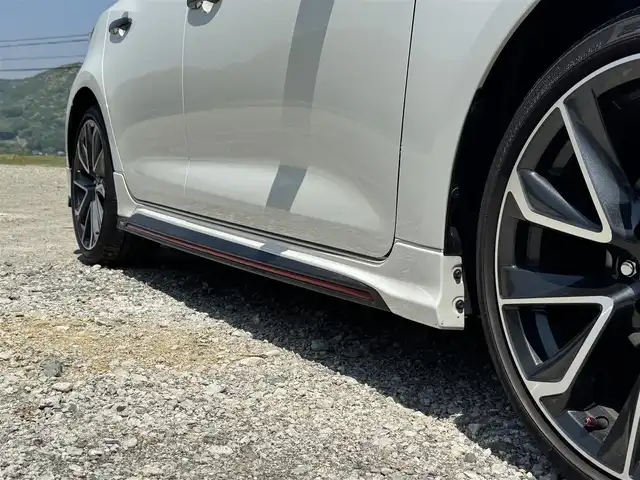 トヨタ カローラ スポーツ G Z 兵庫県 2020(令2)年 4.2万km ホワイトパールクリスタルシャイン TRDエアロ(F S RU)/TOM`Sリアルーフスポイラー/柿本改マフラー/前後ドラレコ/純正ナビ/バックカメラ/Bluetooth接続可/レーダークルーズコントロール/レーントレーシングアシスト/ETC/AUTOハイビーム