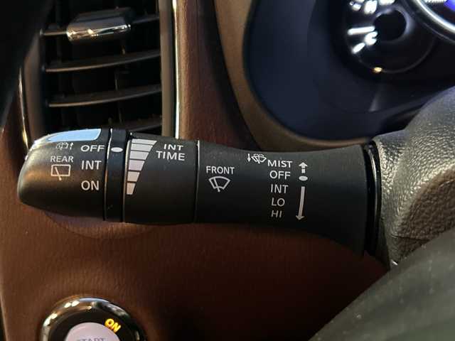 日産 スカイライン クロスオーバー 370GT FOUR Type P 岡山県 2011(平23)年 6.6万km クリスタルホワイトパール 純正HDDナビ　/（CD/BT/ワンセグ）/ＢＯＳＥサウンドシステム/アラウンドビューモニター　/前席パワーシート（運転席メモリー付）　/前席シートヒーター/ビルトインＥＴＣ/前後コーナーセンサー　/純正キセノンヘッドライト/フォグランプ/プッシュスタート　/ＵＳＢ接続　/スマートキー/ミュージックサーバー/ミュージックプレーヤー接続/純正フロアマット/純正アルミホイール