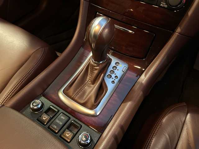 日産 スカイライン クロスオーバー 370GT FOUR Type P 岡山県 2011(平23)年 6.6万km クリスタルホワイトパール 純正HDDナビ　/（CD/BT/ワンセグ）/ＢＯＳＥサウンドシステム/アラウンドビューモニター　/前席パワーシート（運転席メモリー付）　/前席シートヒーター/ビルトインＥＴＣ/前後コーナーセンサー　/純正キセノンヘッドライト/フォグランプ/プッシュスタート　/ＵＳＢ接続　/スマートキー/ミュージックサーバー/ミュージックプレーヤー接続/純正フロアマット/純正アルミホイール