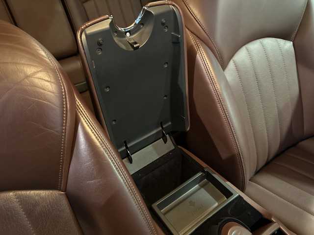 日産 スカイライン クロスオーバー 370GT FOUR Type P 岡山県 2011(平23)年 6.6万km クリスタルホワイトパール 純正HDDナビ　/（CD/BT/ワンセグ）/ＢＯＳＥサウンドシステム/アラウンドビューモニター　/前席パワーシート（運転席メモリー付）　/前席シートヒーター/ビルトインＥＴＣ/前後コーナーセンサー　/純正キセノンヘッドライト/フォグランプ/プッシュスタート　/ＵＳＢ接続　/スマートキー/ミュージックサーバー/ミュージックプレーヤー接続/純正フロアマット/純正アルミホイール