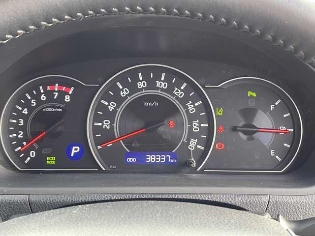 トヨタ ヴォクシー ZS 煌Ⅱ 沖縄県 2020(令2)年 3.9万km ホワイトパールクリスタルシャイン アルパイン11インチナビ・TV・Bluetooth・CD・DVD/12.8インチフリップダウンモニター/両側パワースライドドア/バックカメラ/ETC/HDMI/ドライブレコーダー/クリアランスソナー/LEDヘッドライト/純正アルミ/オートライト/オートマチックハイビーム/レーンキープアシスト/クルーズコントロール/衝突軽減システム/ステアリングスイッチ/革巻きステアリング/ウィンカードアミラー/リアロールサンシェード