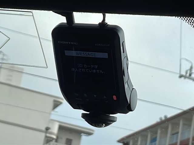 トヨタ ヴォクシー ZS 煌Ⅱ 沖縄県 2020(令2)年 3.9万km ホワイトパールクリスタルシャイン アルパイン11インチナビ・TV・Bluetooth・CD・DVD/12.8インチフリップダウンモニター/両側パワースライドドア/バックカメラ/ETC/HDMI/ドライブレコーダー/クリアランスソナー/LEDヘッドライト/純正アルミ/オートライト/オートマチックハイビーム/レーンキープアシスト/クルーズコントロール/衝突軽減システム/ステアリングスイッチ/革巻きステアリング/ウィンカードアミラー/リアロールサンシェード