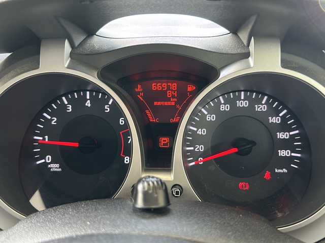 日産 ジューク 15RX タイプV 福島県 2012(平24)年 6.7万km ブリリアントホワイトパール ディーラー純正SDナビ/スマートキー/スペアキー/電格ミラー/オートライト/フォグランプ/ヘッドライトレベライザー/純正AW/純正フロアマット/ハロゲンライト/フォグランプ/PUSHスタート/保証書/取扱説明書