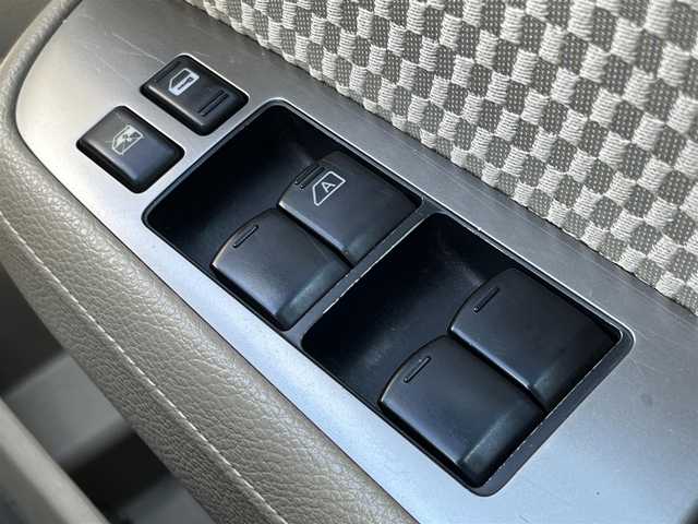 日産 ティーダ 15M SV +プラズマ 奈良県 2011(平23)年 3.4万km サファイアブラック 純正ナビ/フルセグ/DVD/Bluetooth/純正フロアマット/ハーフレザーシート/オートライト/取扱説明書/スペアキー1本