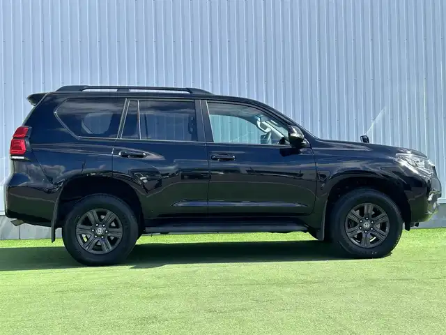 トヨタ ランドクルーザー プラド TX 香川県 2019(平31)年 16.4万km アティチュードブラックマイカ トヨタセーフティセンス/・プリクラッシュセーフティ/・レーンディパーチャーアラート/・ロードサインアシスト/・先行車発進告知機能/・レーダークルーズコントロール/・オートマチックハイビーム/サンルーフ/純正９型SDナビ/・Bluetooth/・HDMI接続/・フルセグTV/・CD/DVD/・USB入力端子/バックカメラ/ディーゼル/ルーフレール/４WD/ダウンヒルアシスト/LEDオートライト/純正17インチアルミ/ドライブレコーダー/ビルトインETC/プッシュスタート/スマートキー/純正フロアマット