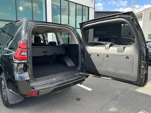 トヨタ ランドクルーザー プラド TX 香川県 2019(平31)年 16.4万km アティチュードブラックマイカ トヨタセーフティセンス/・プリクラッシュセーフティ/・レーンディパーチャーアラート/・ロードサインアシスト/・先行車発進告知機能/・レーダークルーズコントロール/・オートマチックハイビーム/サンルーフ/純正９型SDナビ/・Bluetooth/・HDMI接続/・フルセグTV/・CD/DVD/・USB入力端子/バックカメラ/ディーゼル/ルーフレール/４WD/ダウンヒルアシスト/LEDオートライト/純正17インチアルミ/ドライブレコーダー/ビルトインETC/プッシュスタート/スマートキー/純正フロアマット